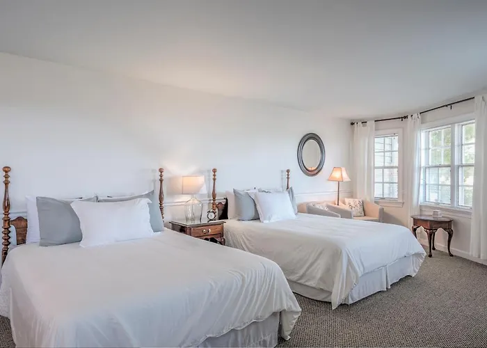 Wades Point Inn On The Bay