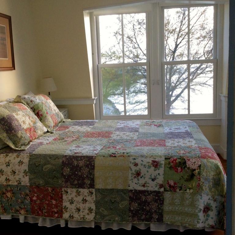 Wades Point On The Bay McDaniel