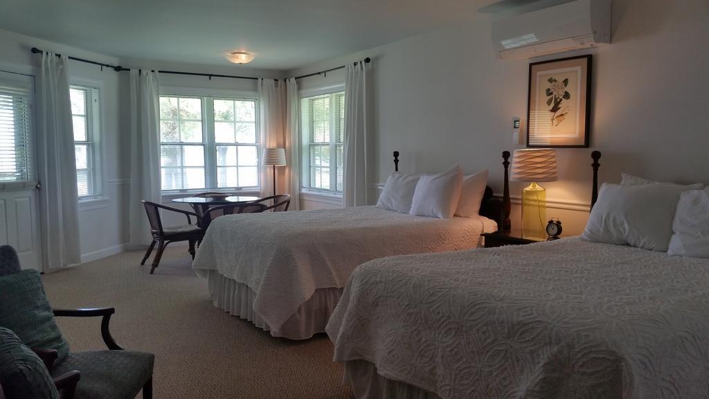 Wades Point On The Bay Bed & Breakfast McDaniel