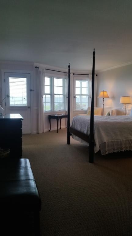 Wades Point On The Bay Bed & Breakfast
