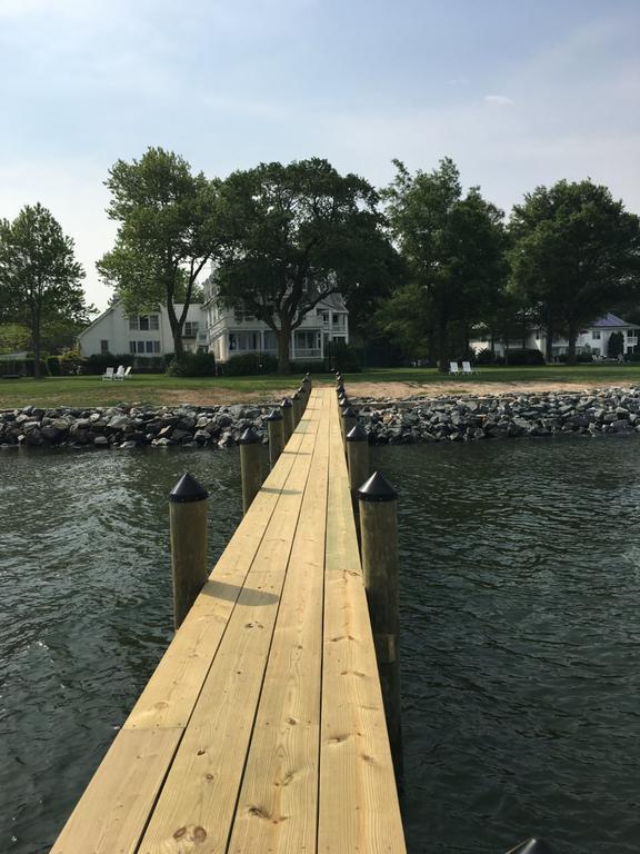 Wades Point On The Bay Bed & Breakfast McDaniel