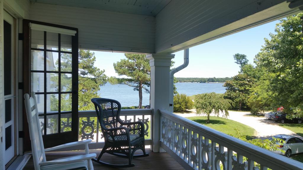 Wades Point On The Bay McDaniel