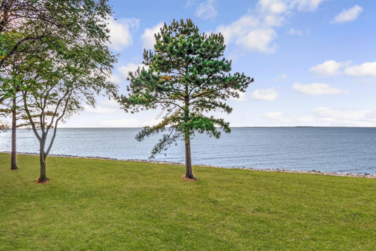 Wades Point On The Bay